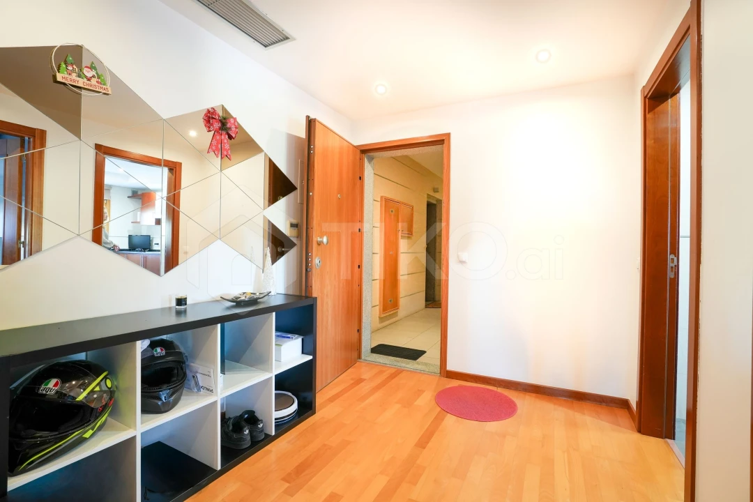 Apartamento T4 para Venda em Camarate, Unhos e Apelação Foto 7