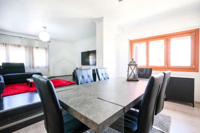 Apartamento T4 para Venda em Camarate, Unhos e Apelação Foto 2