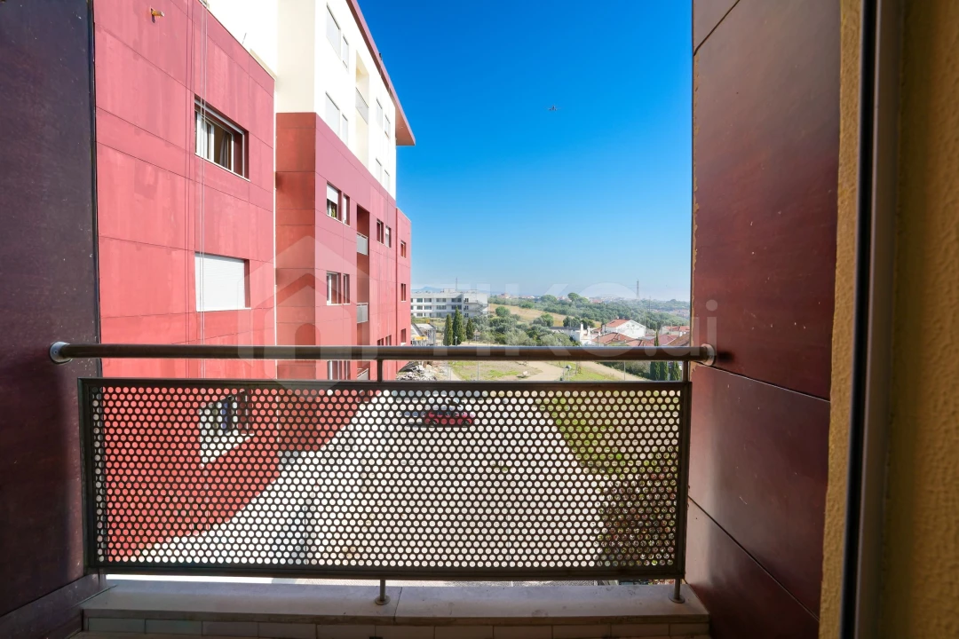 Apartamento T4 para Venda em Camarate, Unhos e Apelação Foto 28