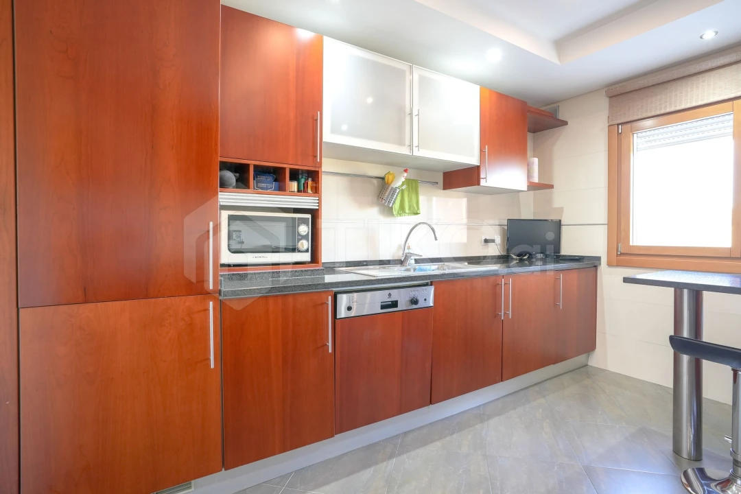 Apartamento T4 para Venda em Camarate, Unhos e Apelação Foto 8