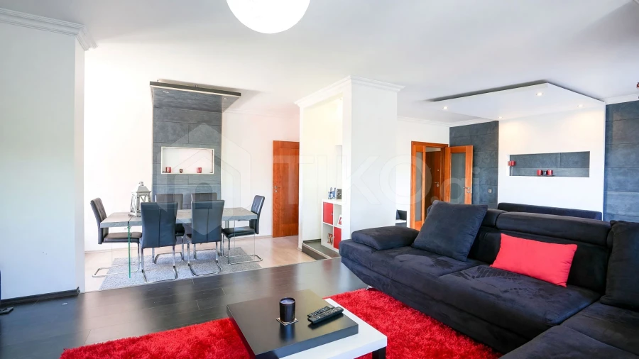 Apartamento T4 para Venda em Camarate, Unhos e Apelação