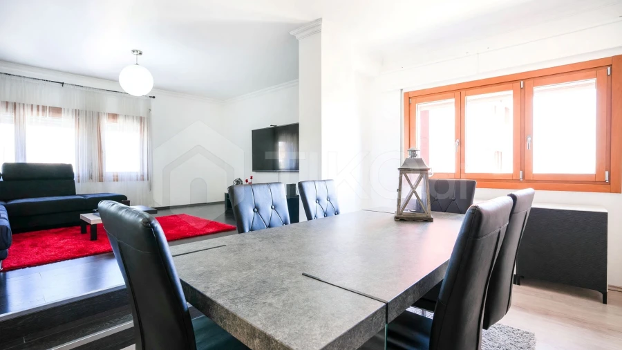 Apartamento T4 para Venda em Camarate, Unhos e Apelação