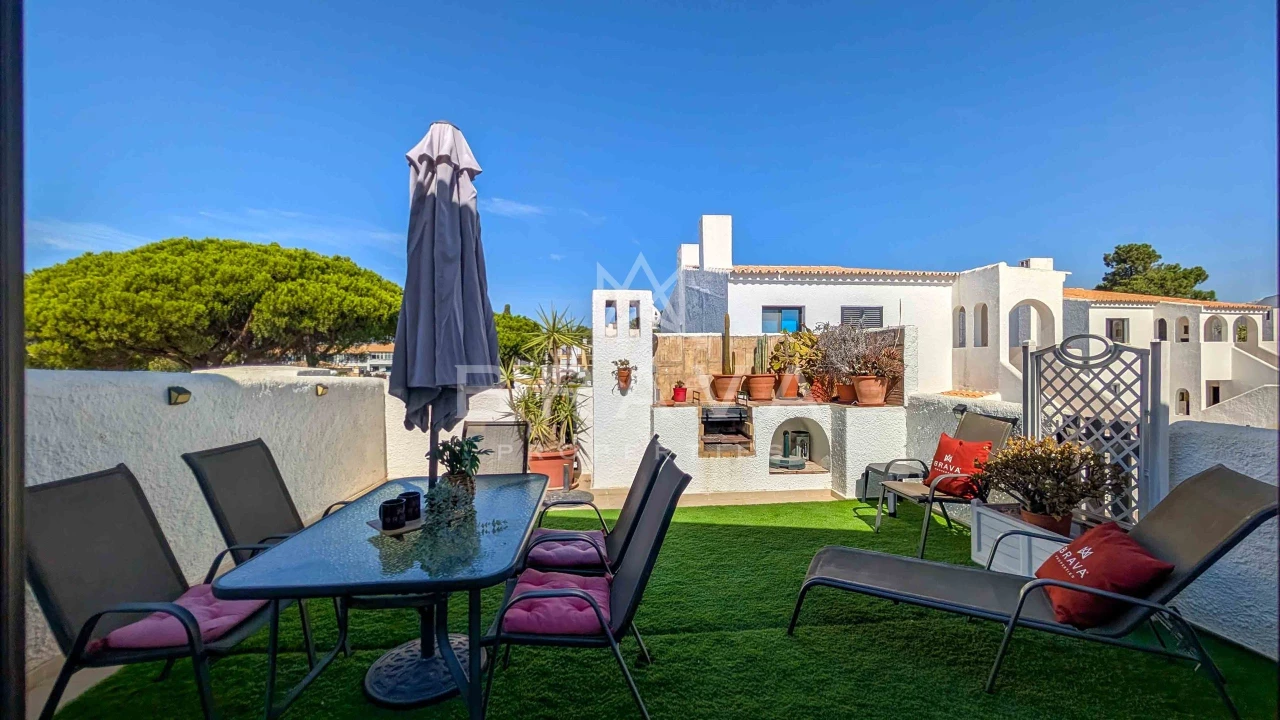 Apartamento T2 para Arrendamento em Quarteira Foto 1