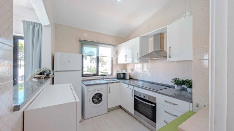 Apartamento T2 para Arrendamento em Quarteira
