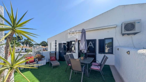 Apartamento T2 para Arrendamento em Quarteira