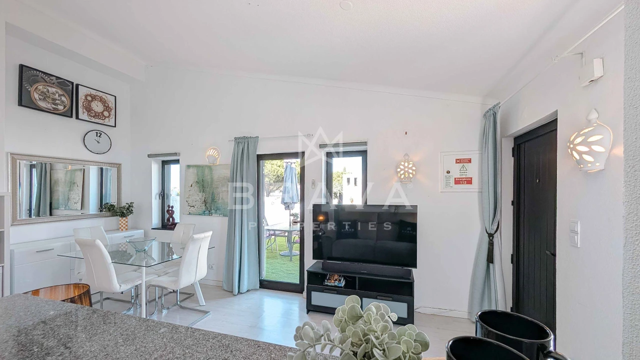 Apartamento T2 para Arrendamento em Quarteira Foto 8