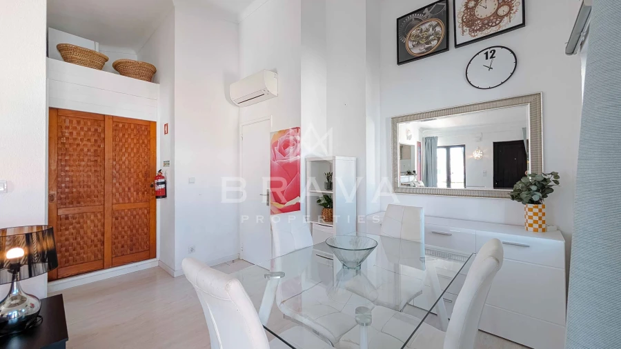 Apartamento T2 para Arrendamento em Quarteira Foto 13