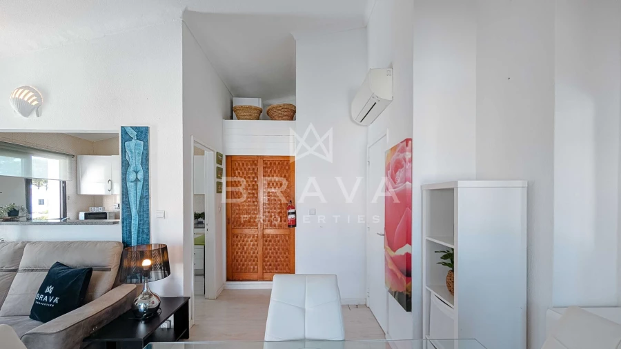 Apartamento T2 para Arrendamento em Quarteira Foto 12