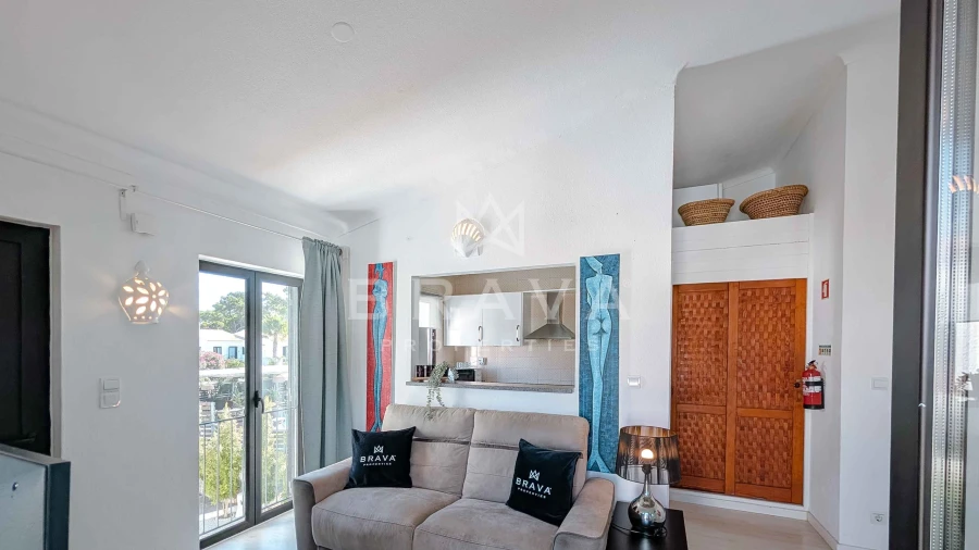 Apartamento T2 para Arrendamento em Quarteira Foto 6