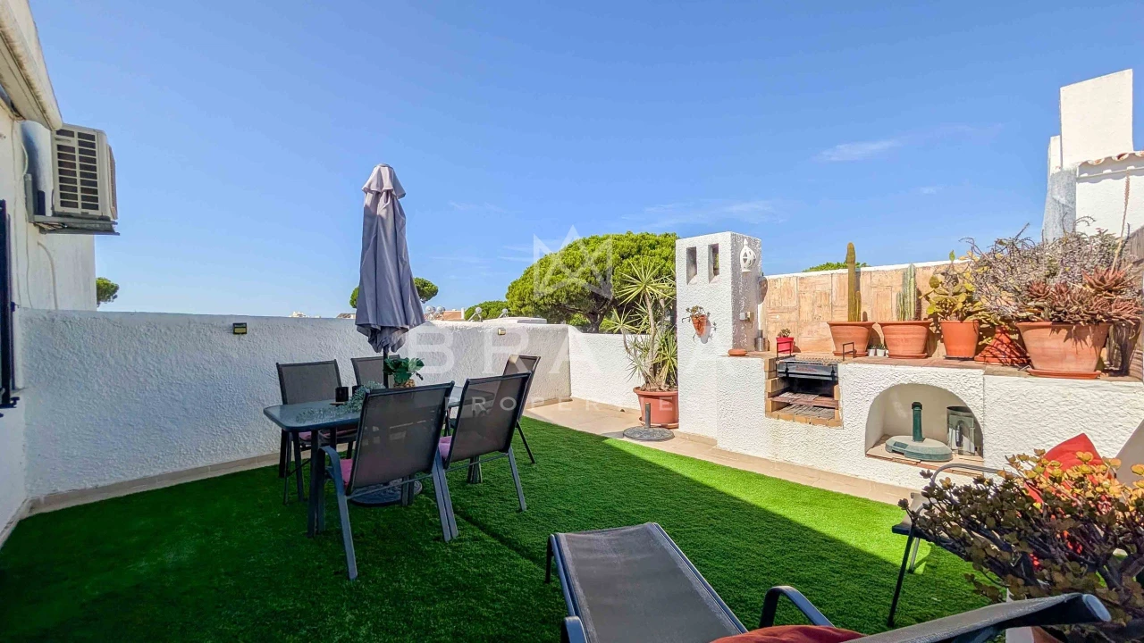 Apartamento T2 para Arrendamento em Quarteira Foto 36