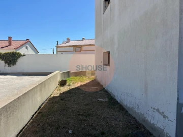 Moradia T3 para Venda em Atouguia da Baleia