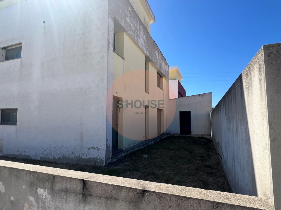 Moradia T3 para Venda em Atouguia da Baleia Foto 14