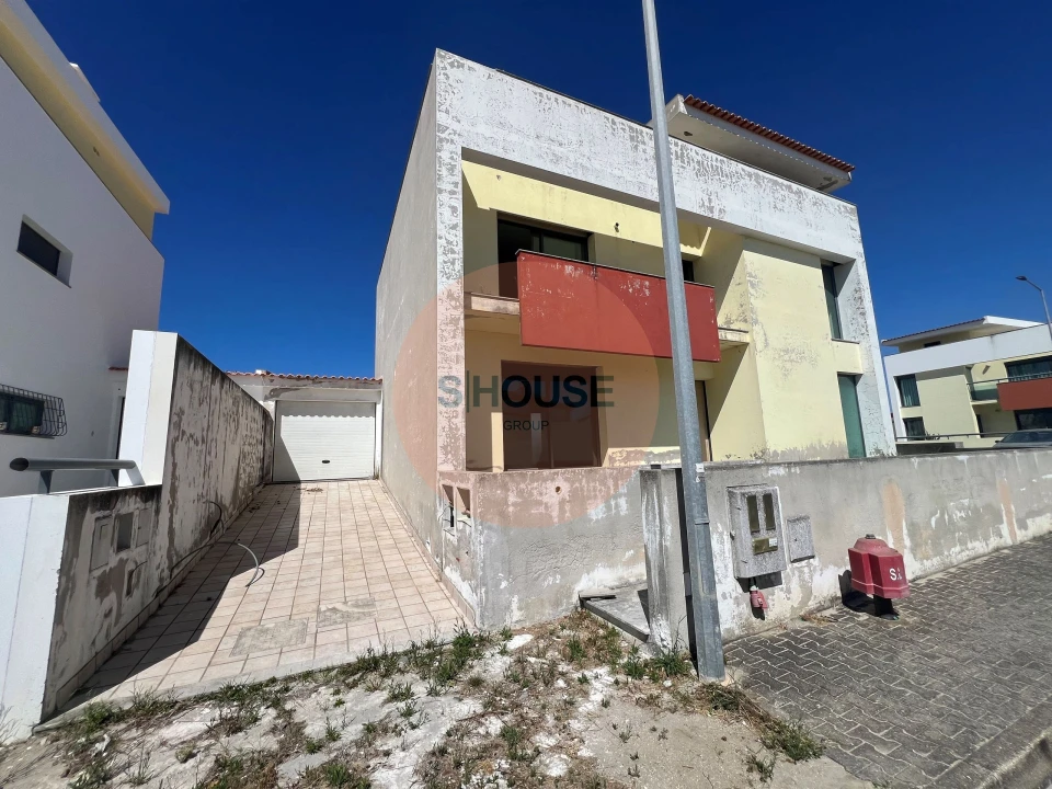 Moradia T3 para Venda em Atouguia da Baleia Foto 28