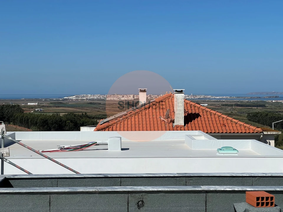 Moradia T4 para Venda em Ferrel Foto 33