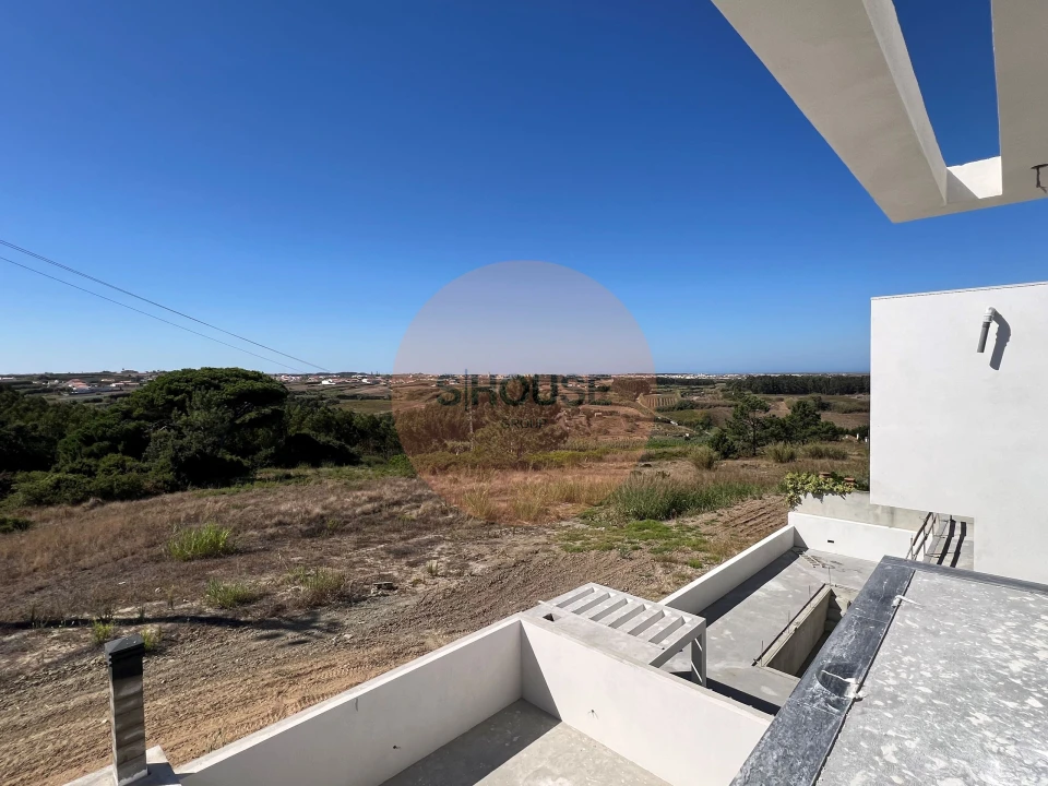 Moradia T4 para Venda em Ferrel Foto 31