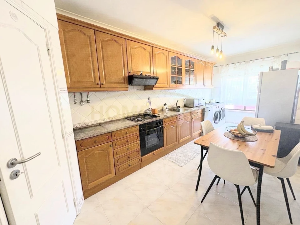 Apartamento T3 para Venda em Alverca do Ribatejo e Sobralinho Foto 1