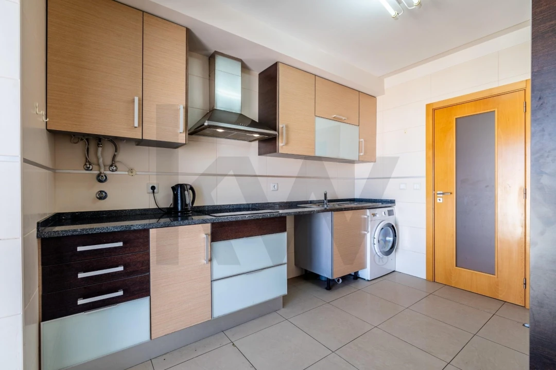 Apartamento T1 para Venda em Portimão Foto 10