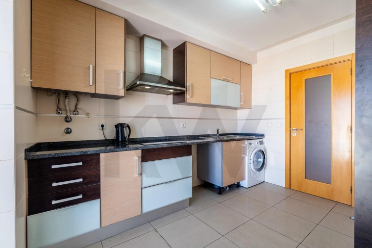 Apartamento T1 para Venda em Portimão Foto 10