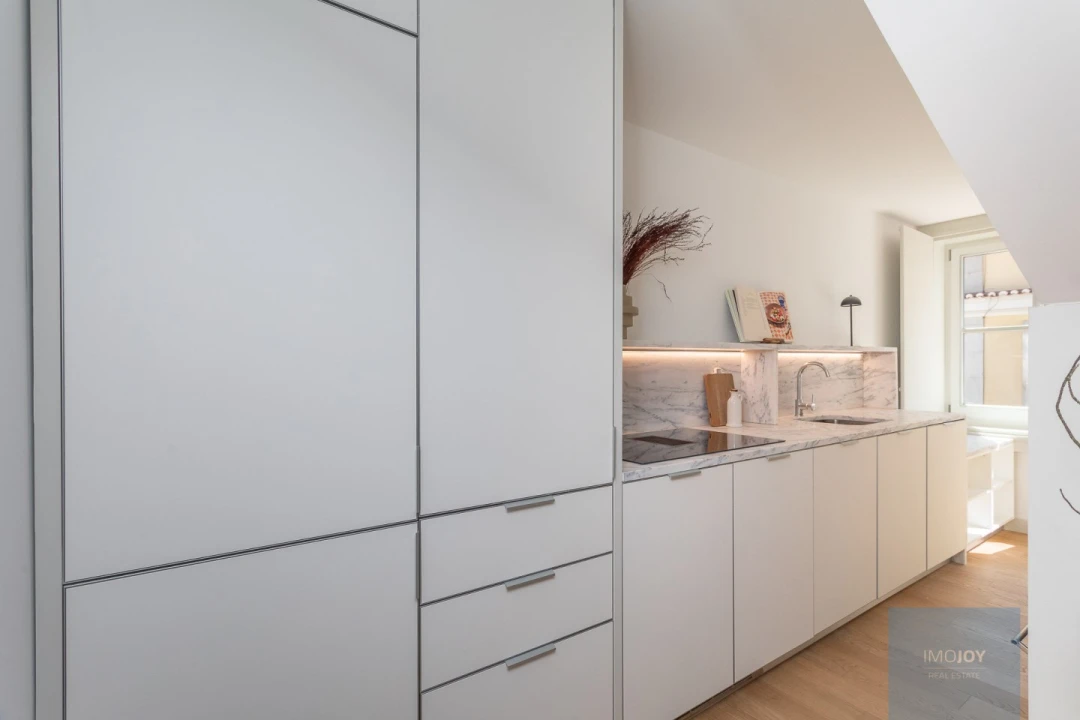 Apartamento T1 para Venda em Santa Maria Maior Foto 2
