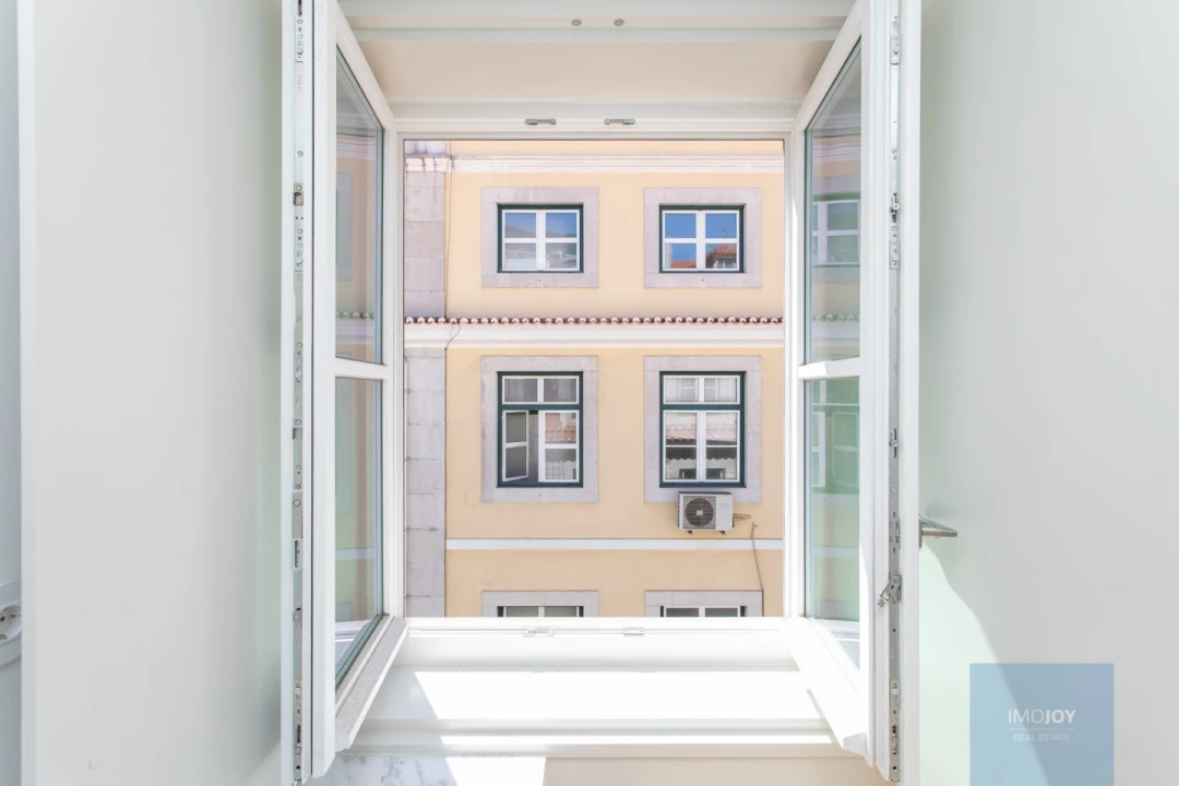 Apartamento T1 para Venda em Santa Maria Maior Foto 4