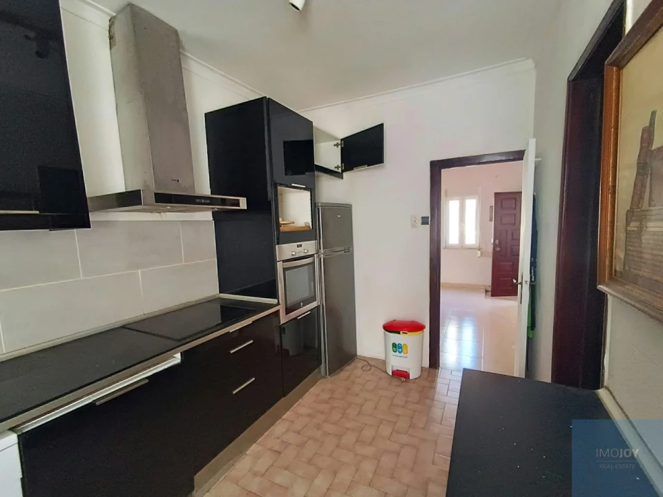 Apartamento T2 para Venda em Algés, Linda-A-Velha e Cruz Quebrada-Dafundo Foto 14