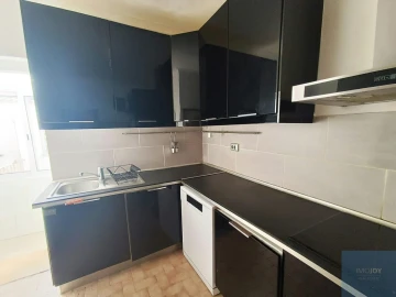 Apartamento T2 para Venda em Algés, Linda-A-Velha e Cruz Quebrada-Dafundo