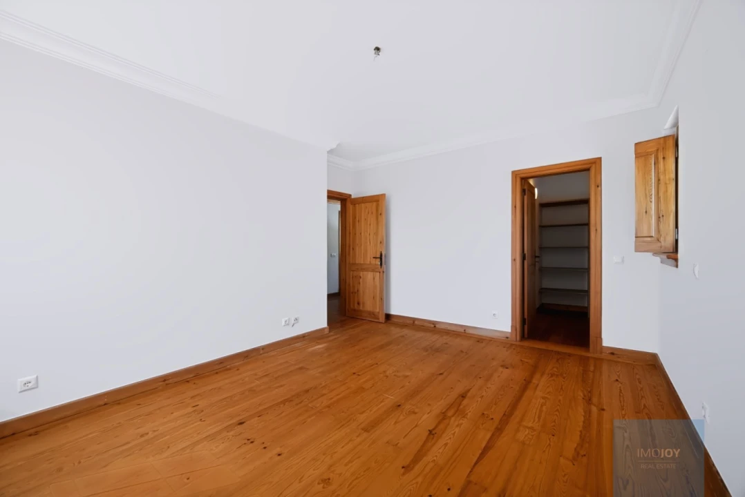 Moradia T5 para Arrendamento em Alcabideche Foto 21
