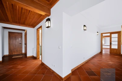 Moradia T5 para Arrendamento em Alcabideche