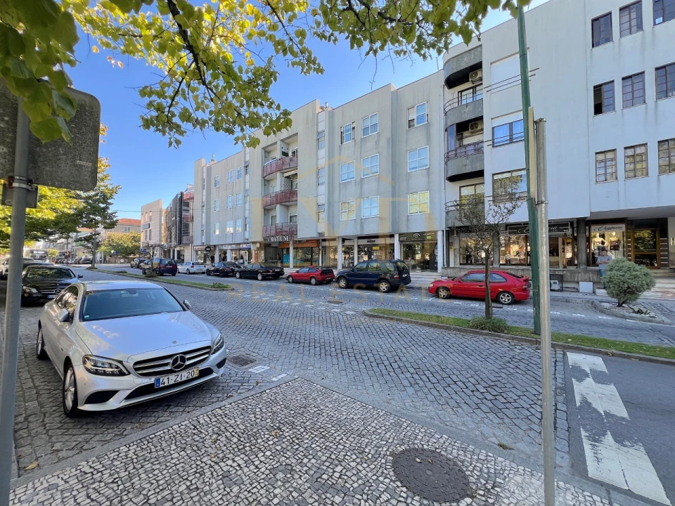Loja para Venda em Penafiel Foto 8