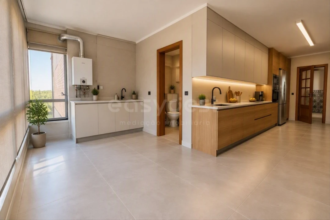Apartamento T4 para Venda em Santo Antonio dos Olivais Foto 2