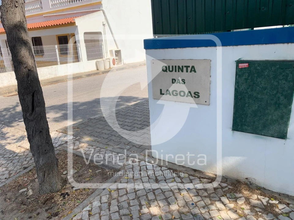 Moradia T3 para Venda em Ferreiras Foto 9