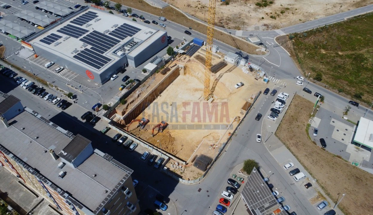 Apartamento T1 para Venda em Vilar de Andorinho Foto 12
