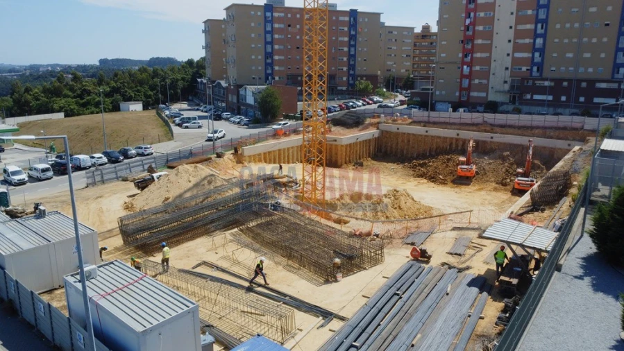 Apartamento T2 para Venda em Vilar de Andorinho Foto 13