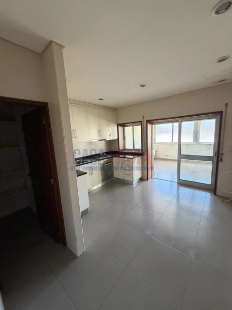 Apartamento T3 para Venda em Santo Tirso, Couto (Santa Cristina e São Miguel) e Burgães