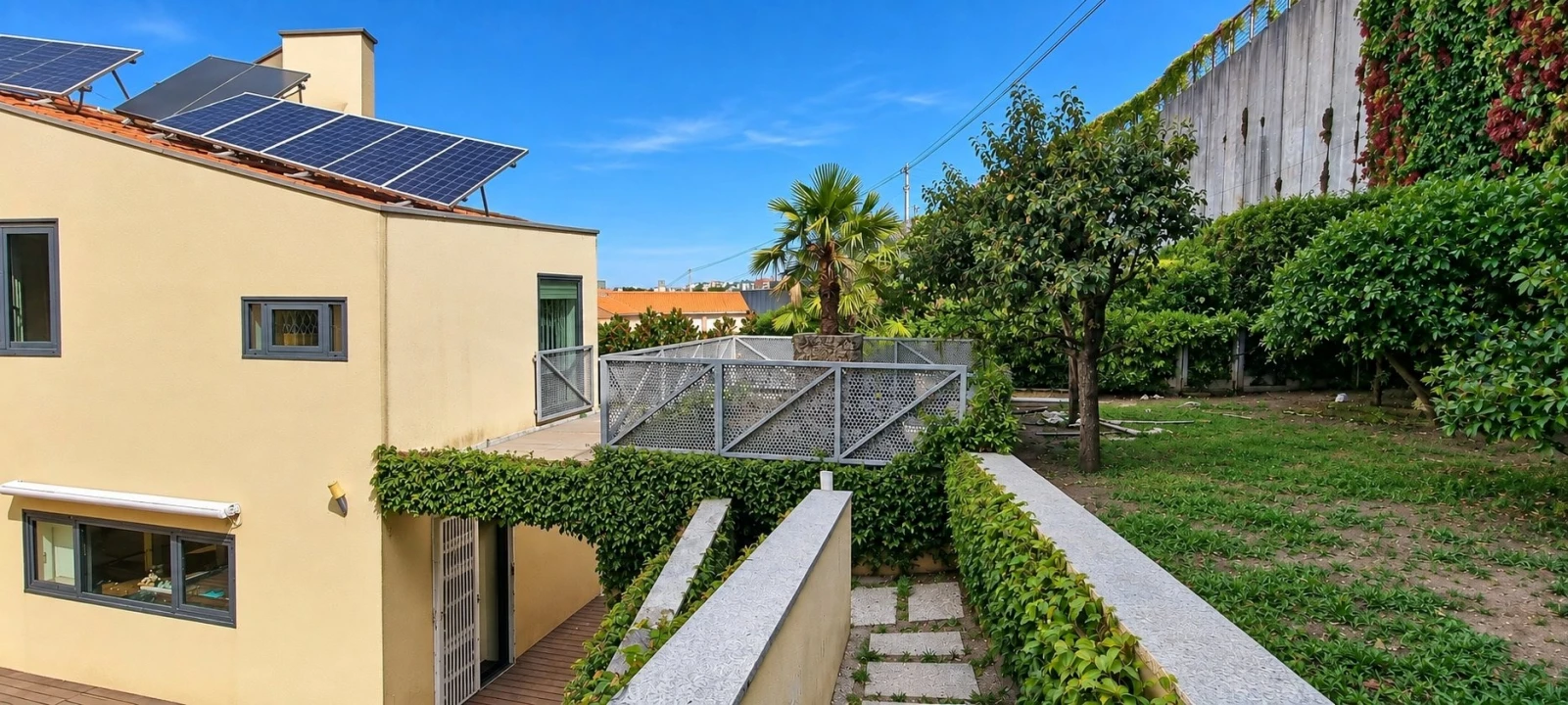 Moradia T6 para Venda em Santo Antonio dos Olivais Foto 4