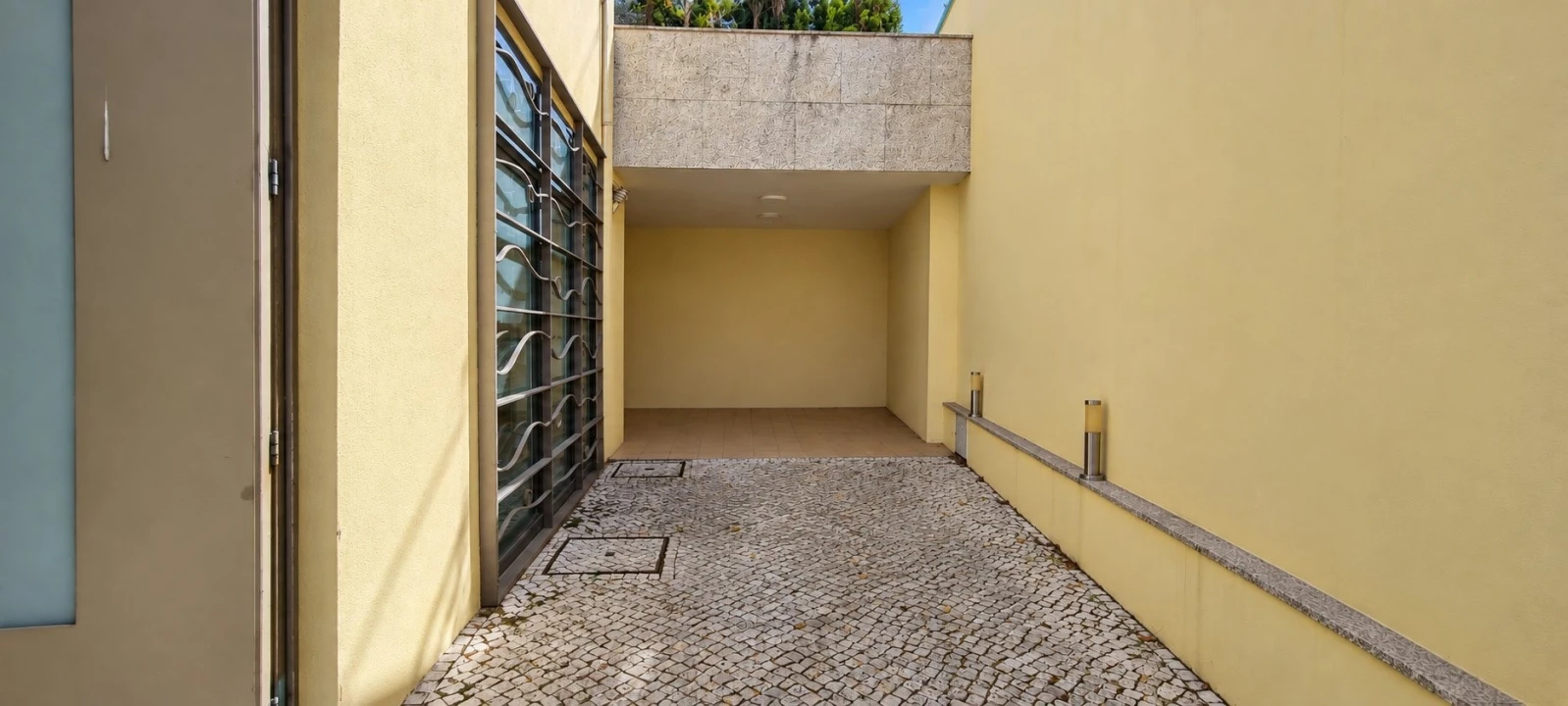 Moradia T6 para Venda em Santo Antonio dos Olivais Foto 58