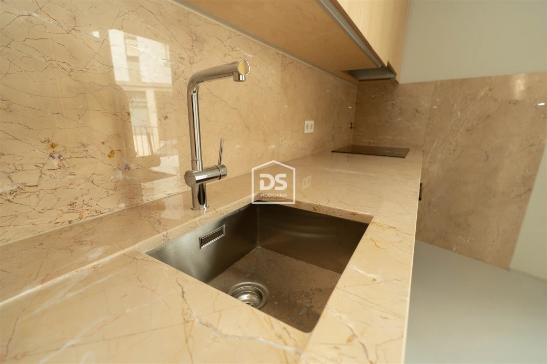 Apartamento T4 para Venda em Leiria, Pousos, Barreira e Cortes Foto 5