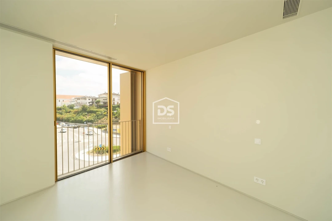 Apartamento T4 para Venda em Leiria, Pousos, Barreira e Cortes Foto 12