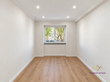 Apartamento T3 para Venda em Venteira