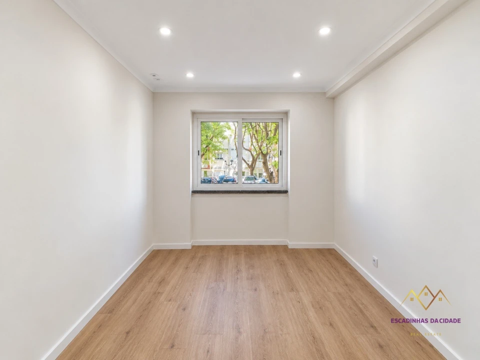 Apartamento T3 para Venda em Venteira Foto 9