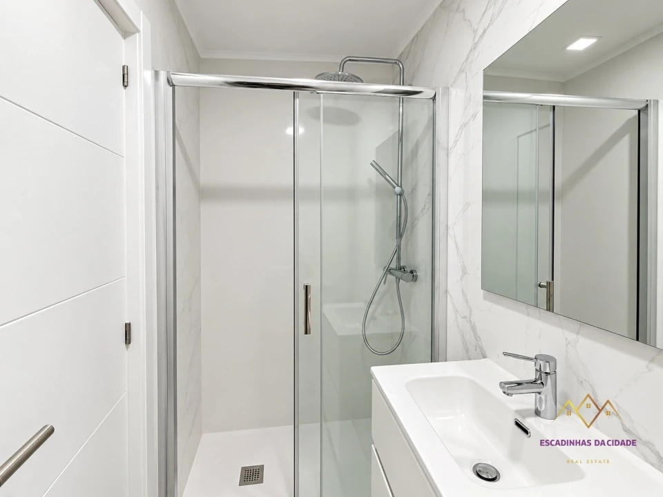 Apartamento T3 para Venda em Venteira Foto 16