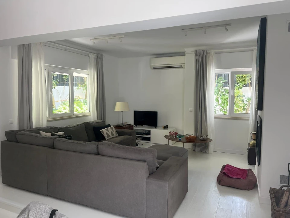 Moradia T4 para Venda em Carcavelos e Parede Foto 13