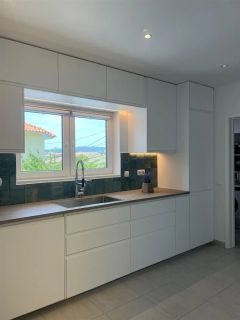 Moradia T4 para Venda em Carcavelos e Parede