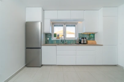 Moradia T4 para Venda em Carcavelos e Parede