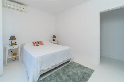 Moradia T4 para Venda em Carcavelos e Parede