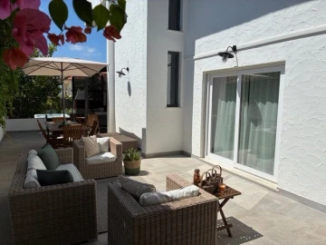 Moradia T4 para Venda em Carcavelos e Parede