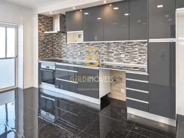 Apartamento T3 para Venda em Paços de Brandão