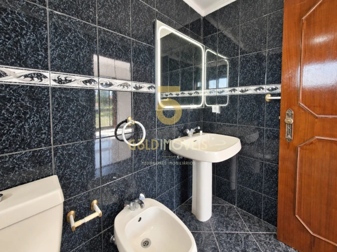 Apartamento T3 para Venda em Paços de Brandão Foto 18