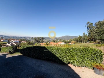 Terreno para Venda em Cernadelo e Lousada (São Miguel e Santa Margarida)