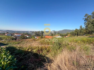Terreno para Venda em Cernadelo e Lousada (São Miguel e Santa Margarida)